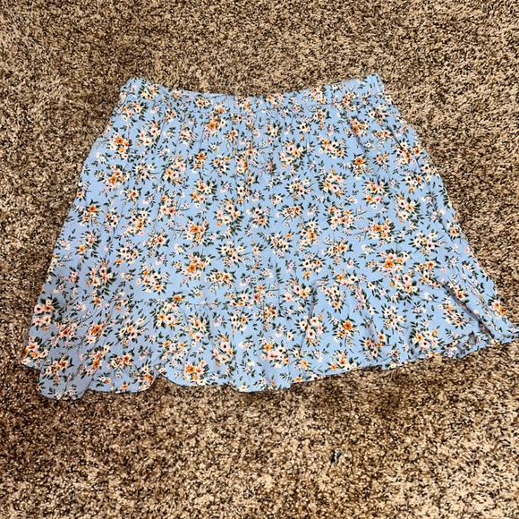 American eagle floral wrap skirt - Picture 2 of 3